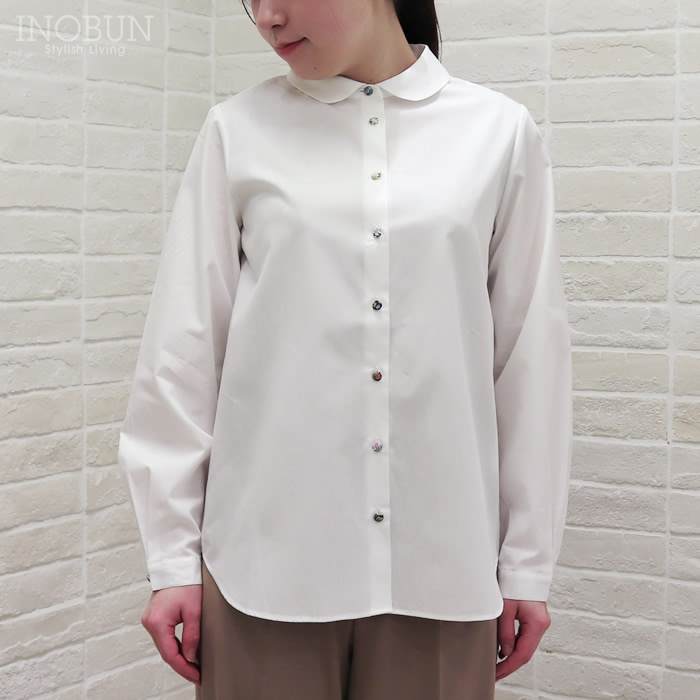 【未使用級】HER. ボタンブラウス オフホワイト 完売商品 Parkes リバティくるみボタン フラット風丸衿レギュラーシャツ