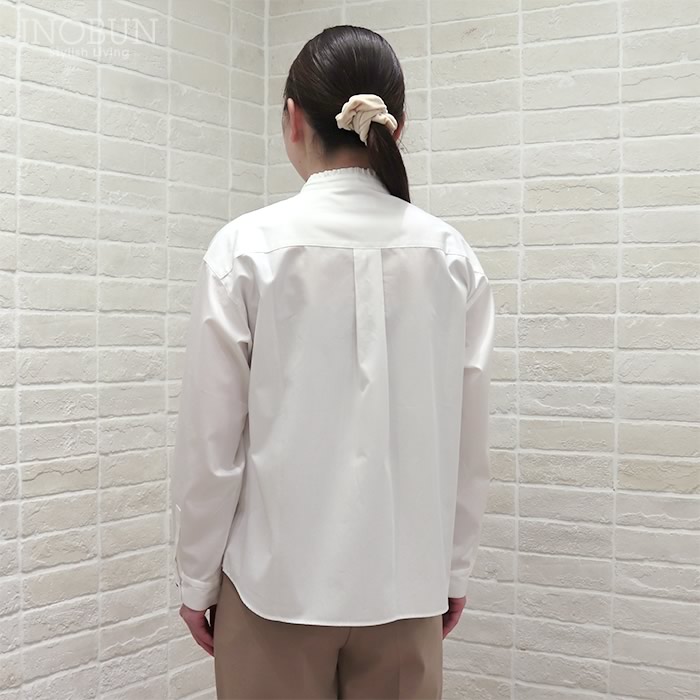 Parkes リバティくるみボタン スタンドフリルドロップショルダーシャツ