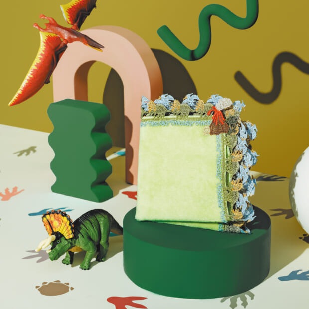 完売】近沢レース店 恐竜 グリーン 10月 シーズンタオルハンカチ