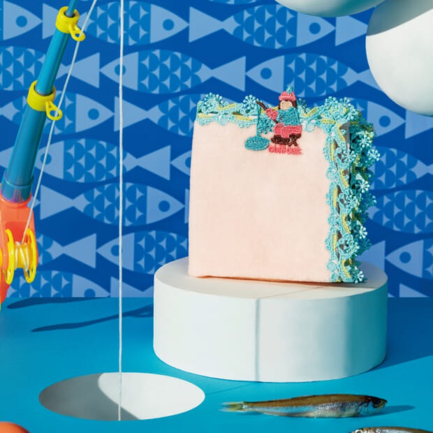 近沢レース店 わかさぎ釣り パウダーブルー 11月 シーズンタオルハンカチ