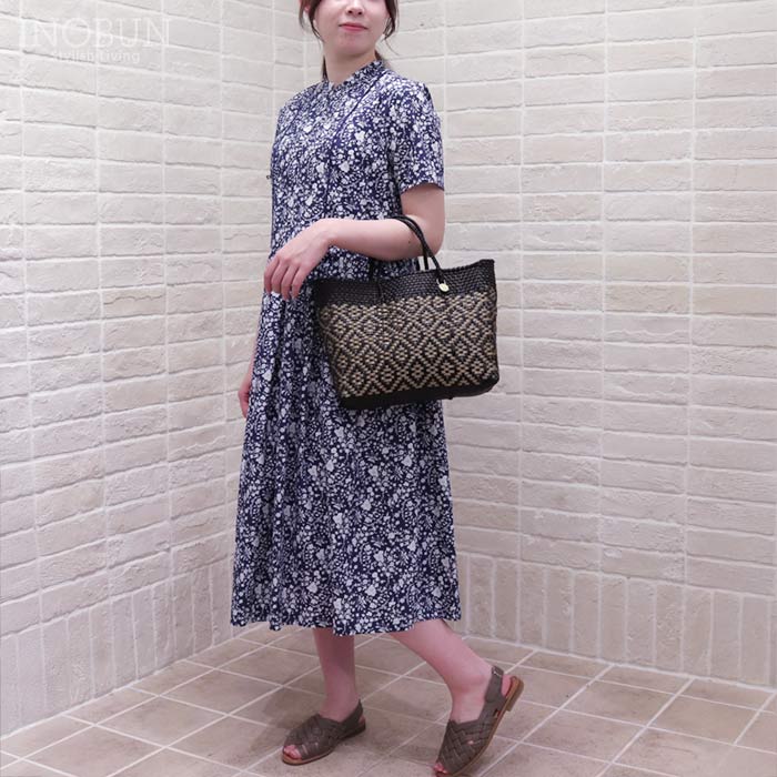 22周年記念クーポン対象】J.Sloane リバティ キーネックすっきり見え