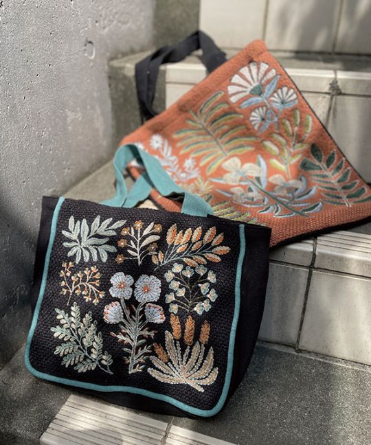 名門【逸品】長艸刺繍　手刺繍　和装バッグ　作家物 長艸敏明作 京繍 袋帯 | 特選きものコレクション