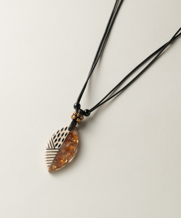 レジンリーフモチーフネックレス｜KANKAN ONLINE SHOP【公式】