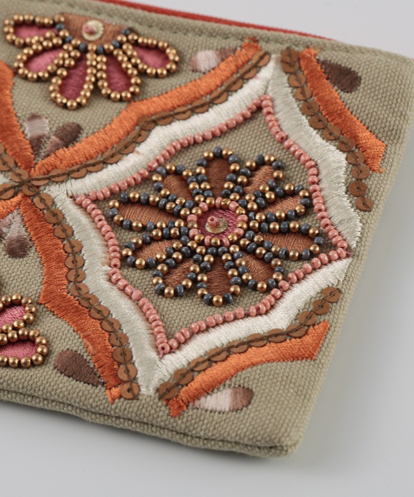 ビーズ刺繍ミニフラットポーチ 15×10cm （3カラー）｜KANKAN ONLINE