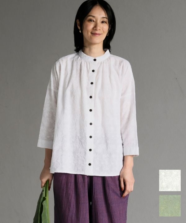 ペイズリーと小花柄刺繍コットンギャザーブラウス｜KANKAN ONLINE SHOP