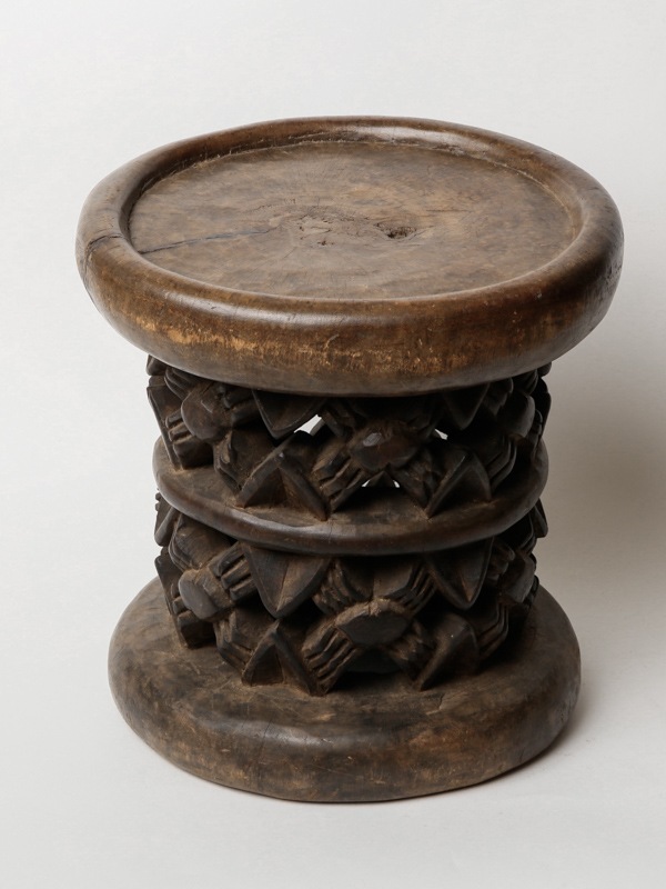 手渡し可 美品 カンディハウス KAMUY/カムイ スツール レザー×ナラ 黒 手渡し可 美品 カンディハウス KAMUY/カムイ スツール レザー×ナラ 黒