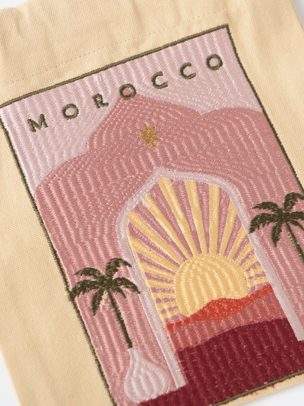 50％OFF】ワールドトリップ刺繍巾着｜KANKAN ONLINE SHOP【公式】