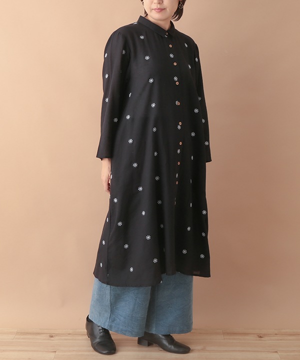 綿麻星降る刺繍 シャツワンピース｜KANKAN ONLINE SHOP【公式】