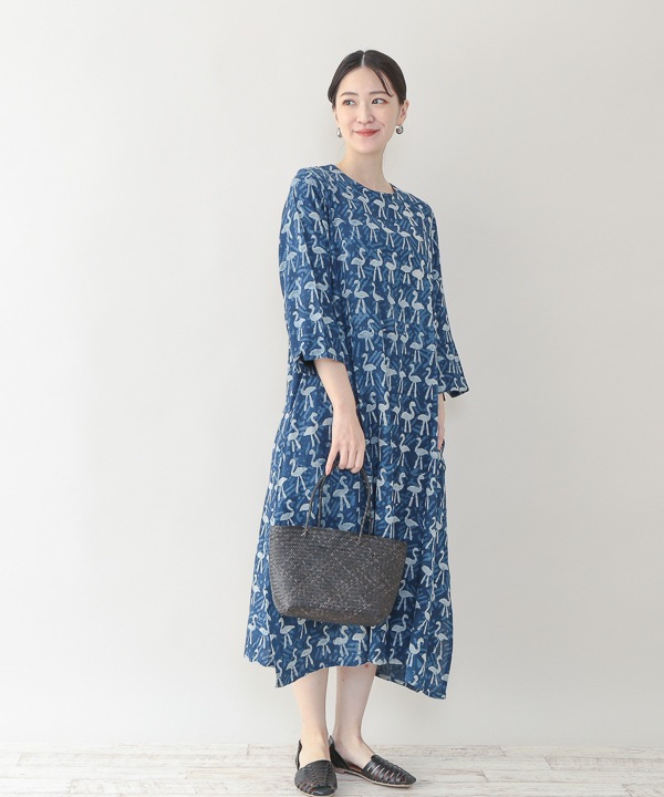 30%OFF】綿麻レーヨン多忙なフラミンゴさんダブプリントワンピース