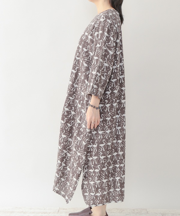 30%OFF】綿麻レーヨン多忙なフラミンゴさんダブプリントワンピース