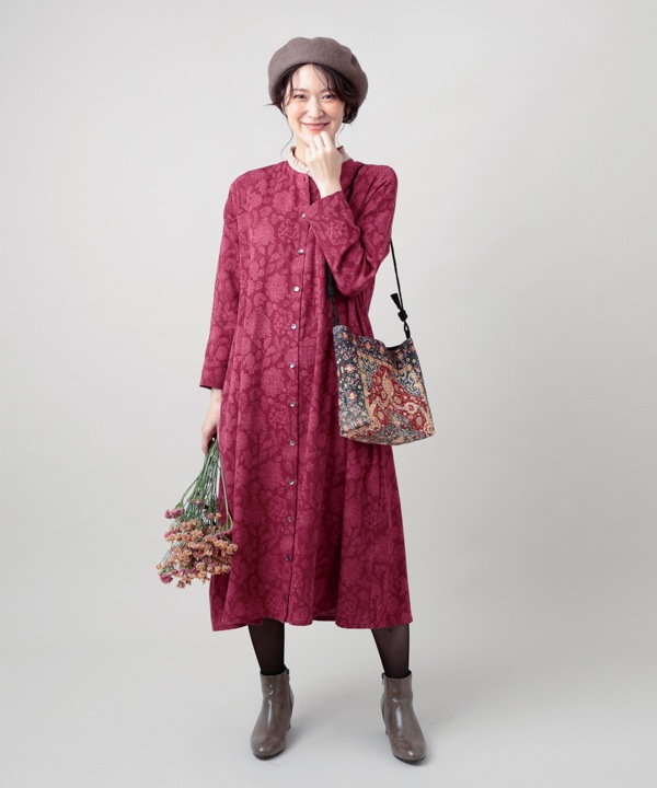 花刺繍風プリント細畝コーデュロイシャツワンピース｜KANKAN ONLINE