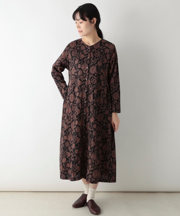 花刺繍風プリント細畝コーデュロイシャツワンピース｜KANKAN ONLINE