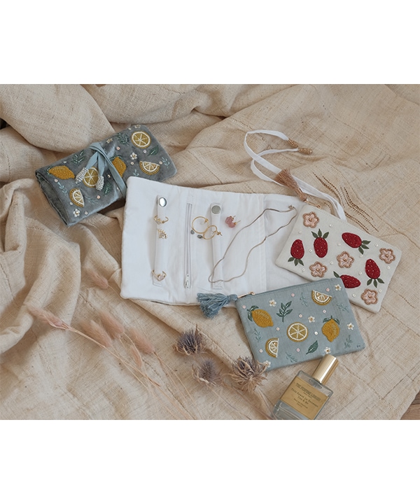 フルーツ刺繍（イチゴ・レモン）ポーチL｜KANKAN ONLINE SHOP