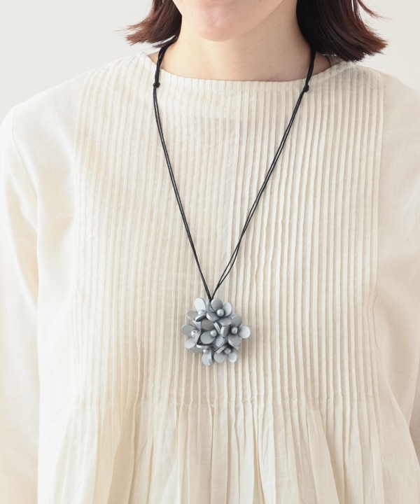 ネックレス ブローチ ペンダント 30％OFF】ウッド ハナ ブローチ兼用 ネックレス｜KANKAN ONLINE SHOP