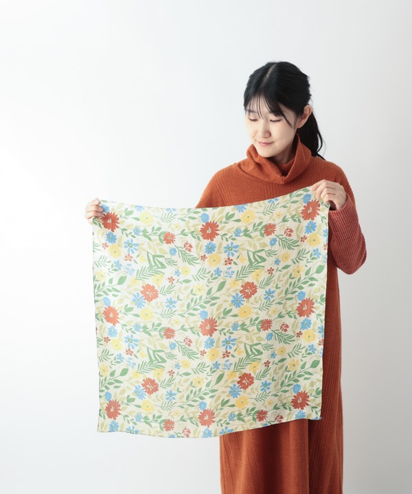シルク100％ 花柄スカーフ｜KANKAN ONLINE SHOP【公式】