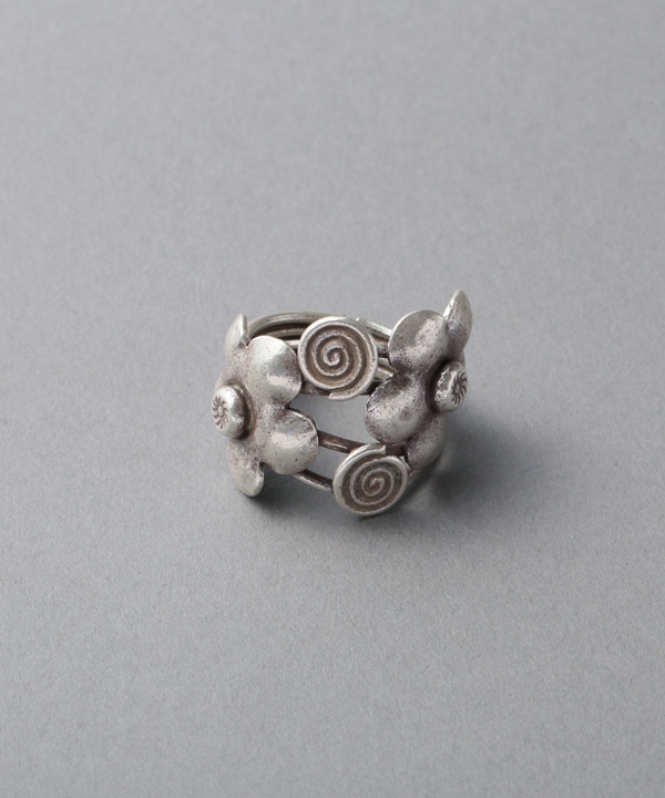 カレンシルバー　バングル　フラワーリング カレンシルバー バングル フラワーリング 楽天市場】カレン