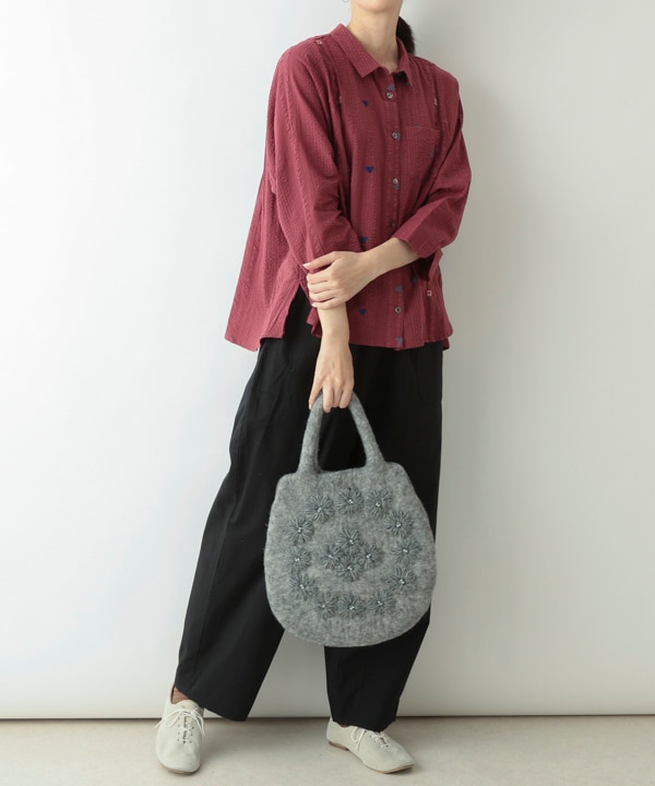 シンプルフラワー刺繍卵型フェルトバッグ｜KANKAN ONLINE SHOP【公式】