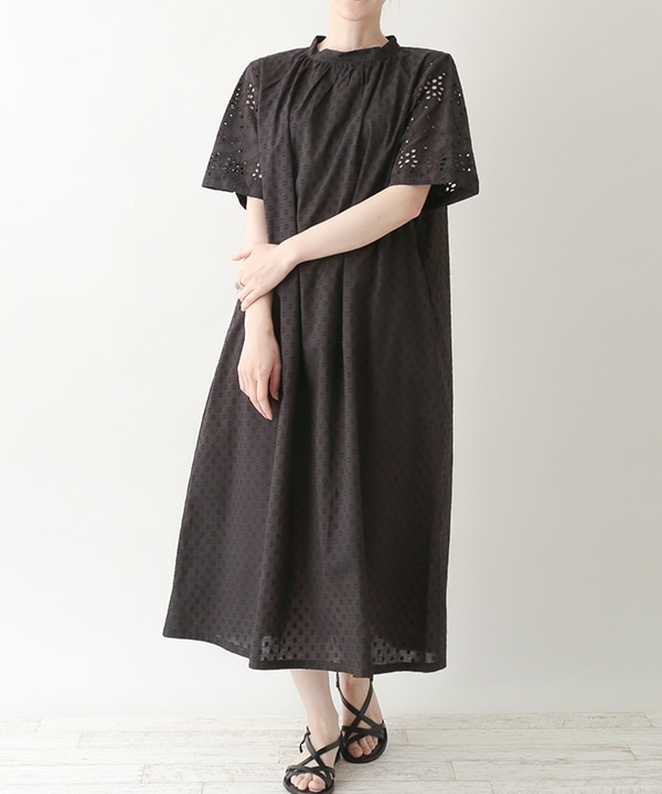 美品　セシリーバンセン　ギャザーワンピース　ブラック　コットン dotシフリー×dotドビーコットンギャザーワンピース｜KANKAN