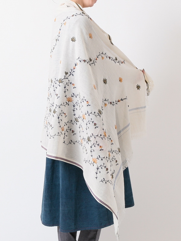 カシミール総刺繍ストール☆未使用☆大判☆エンブロイダリー☆花