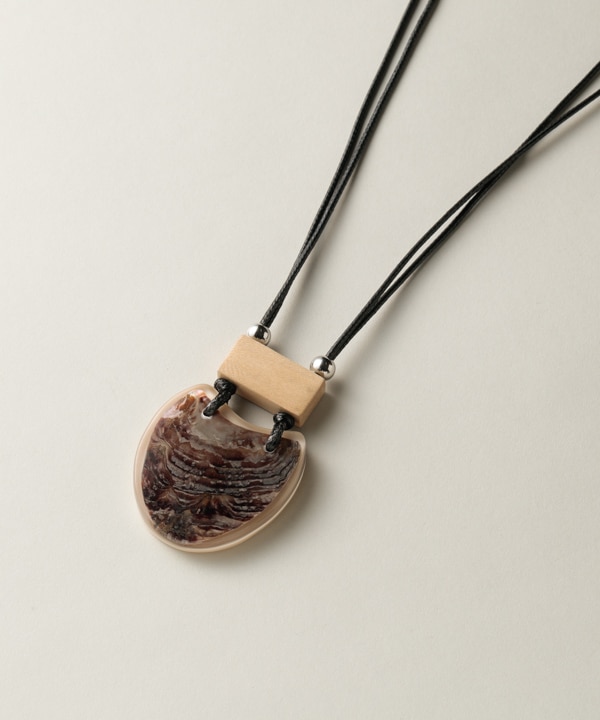 レジンブラウンムーンネックレス｜KANKAN ONLINE SHOP【公式】