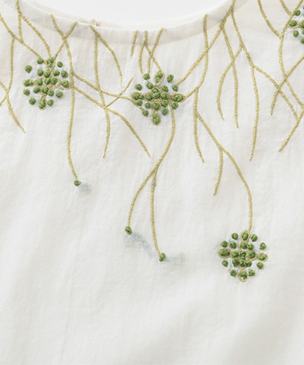 OUTLET限定 TIME SALE！］スタースパンコール刺繍プルオーバー