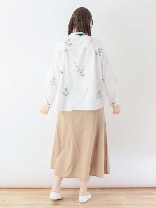 ミュシャ リネン 20%OFF】ベージュ1点限り/ミモザ刺繍コットンリネン シャツ