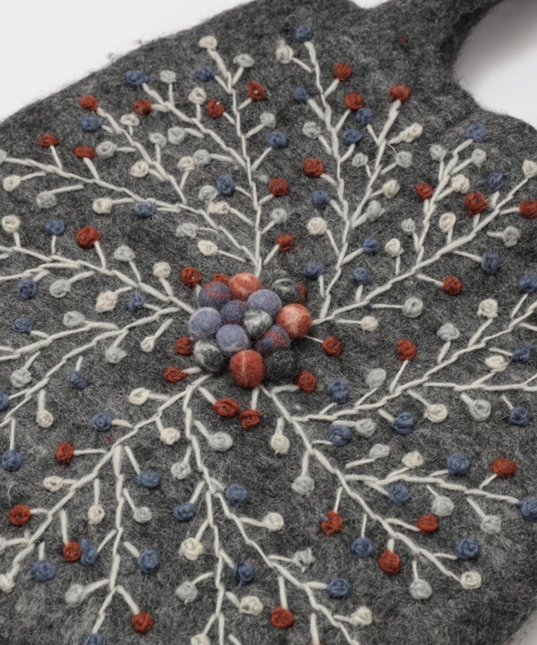 30％OFF】ウール ラディアル刺繍 卵型フェルトバッグ｜KANKAN ONLINE