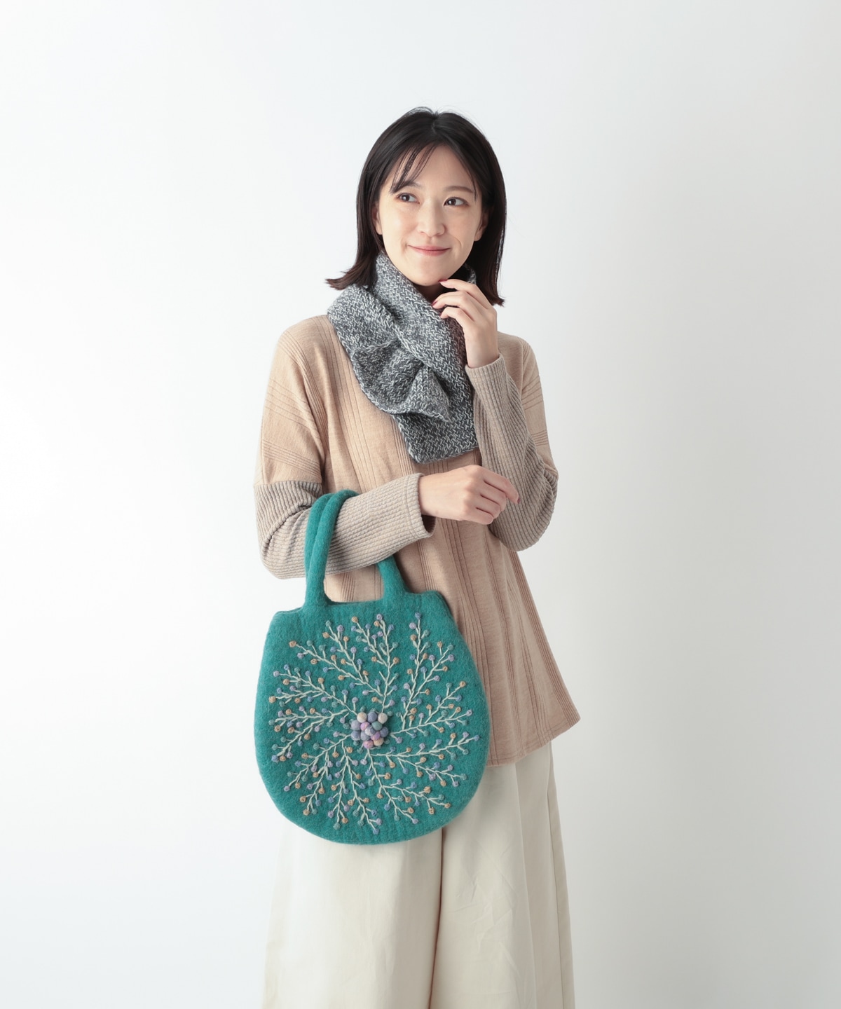 30％OFF】ウール ラディアル刺繍 卵型フェルトバッグ｜KANKAN ONLINE