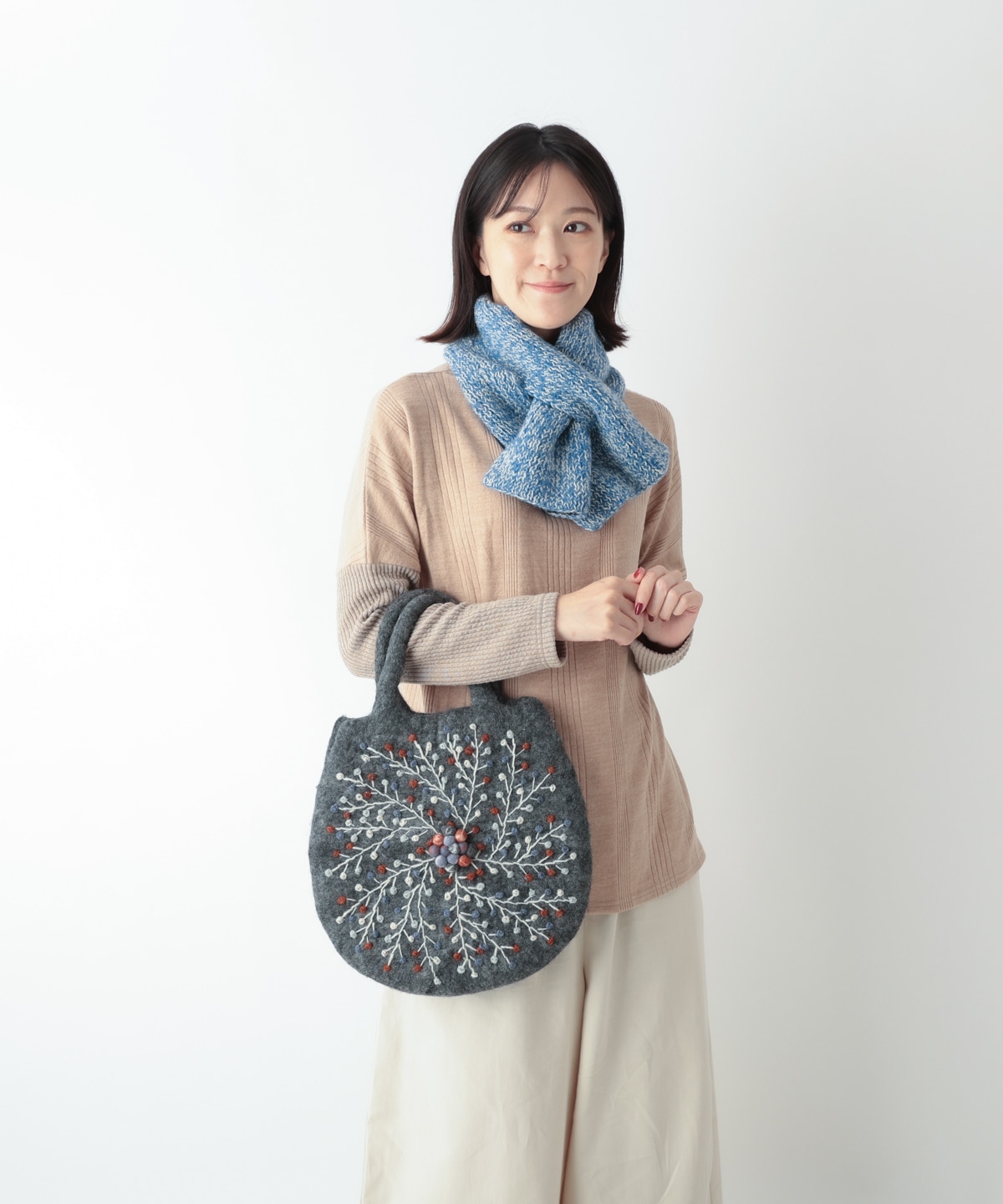 30％OFF】ウール ラディアル刺繍 卵型フェルトバッグ｜KANKAN ONLINE