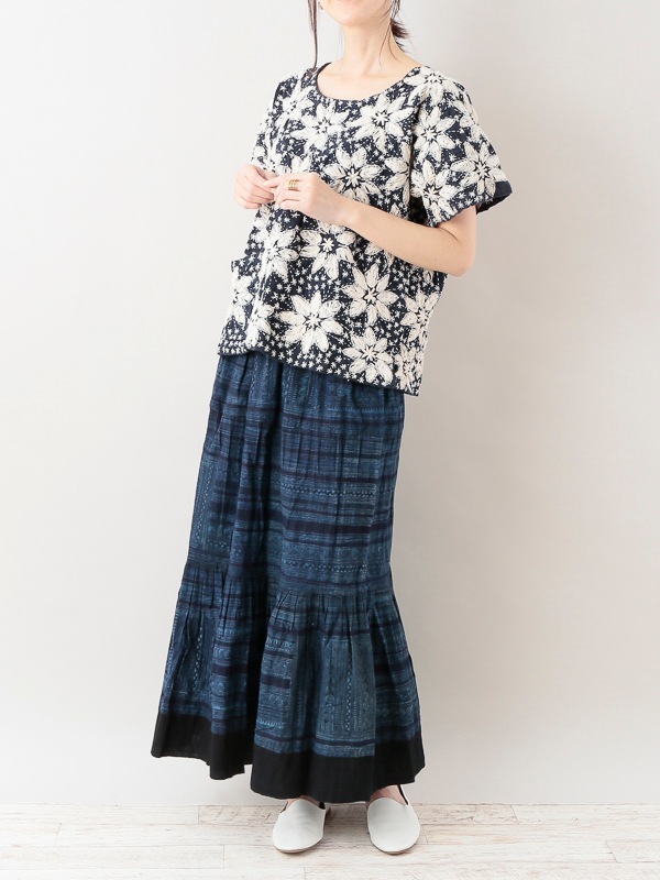 【vintage】モン族刺繍プルオーバー/タイ　濃紺 56f0b771311877602450e101c91540
