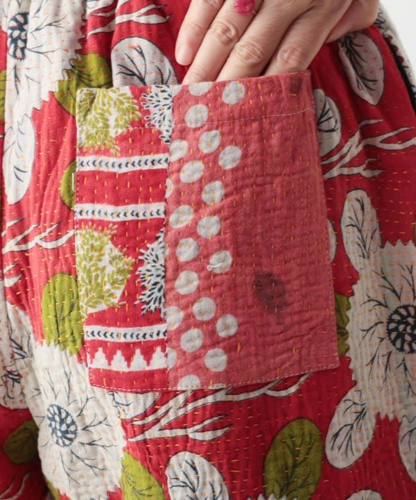 ラリーキルト ラリーキルトクッション。 インドに行って買い付けてきた生地で