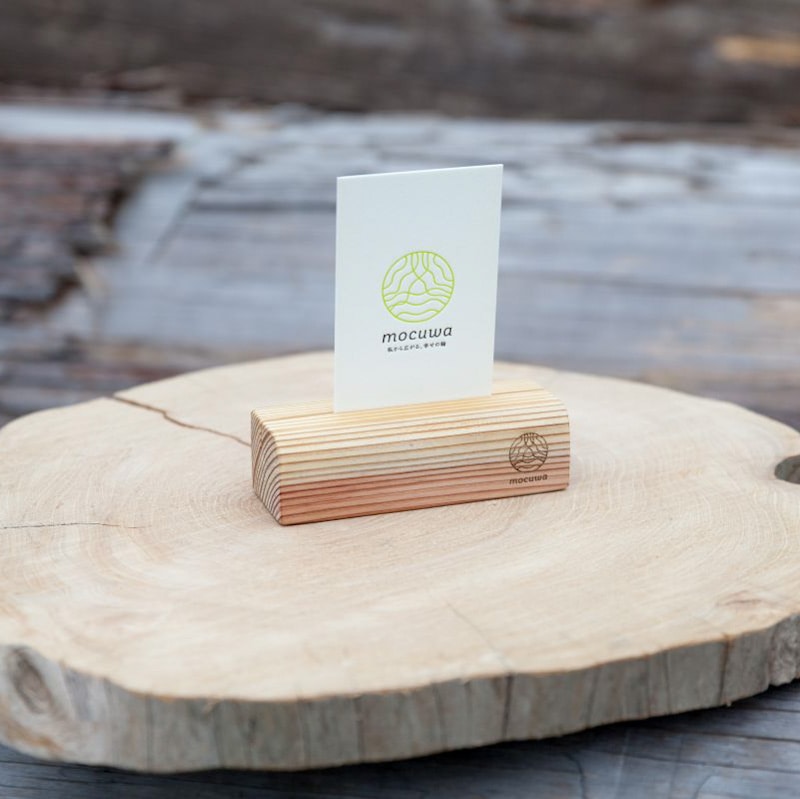 木のぬくもりと共に-名刺アーチスタンド- [夢木香]