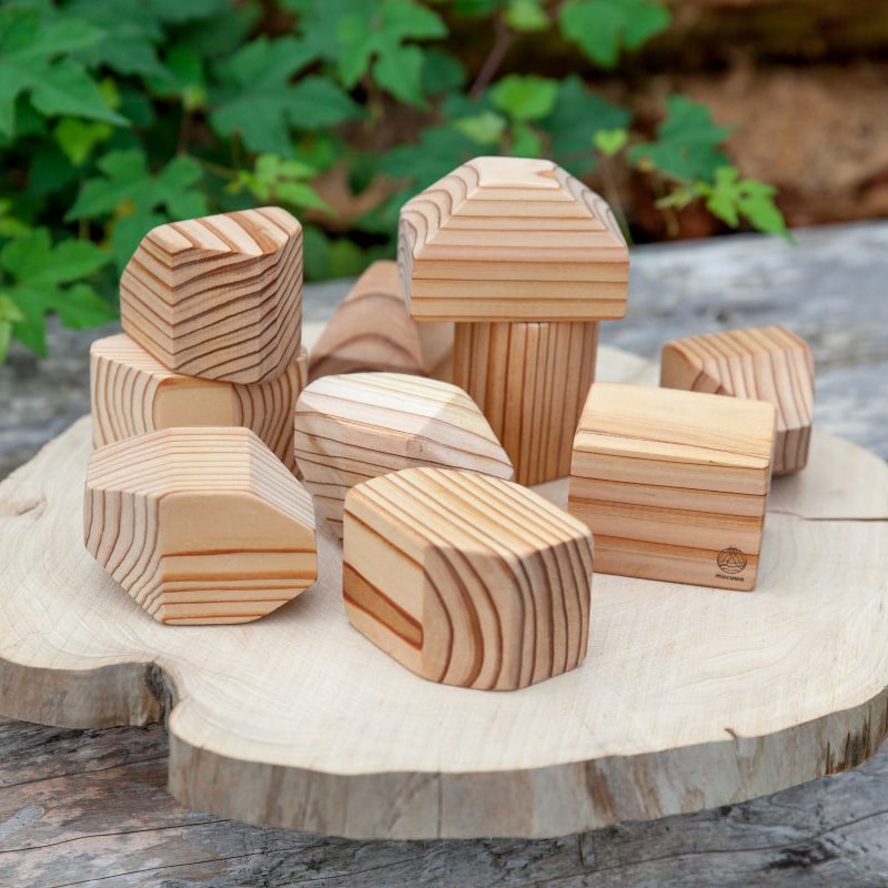 五感で楽しむ-杉の多面体知育積み木- [夢木香]