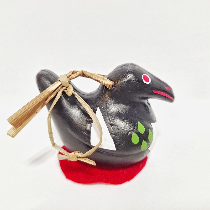 のごみ人形 「勝からす鈴」