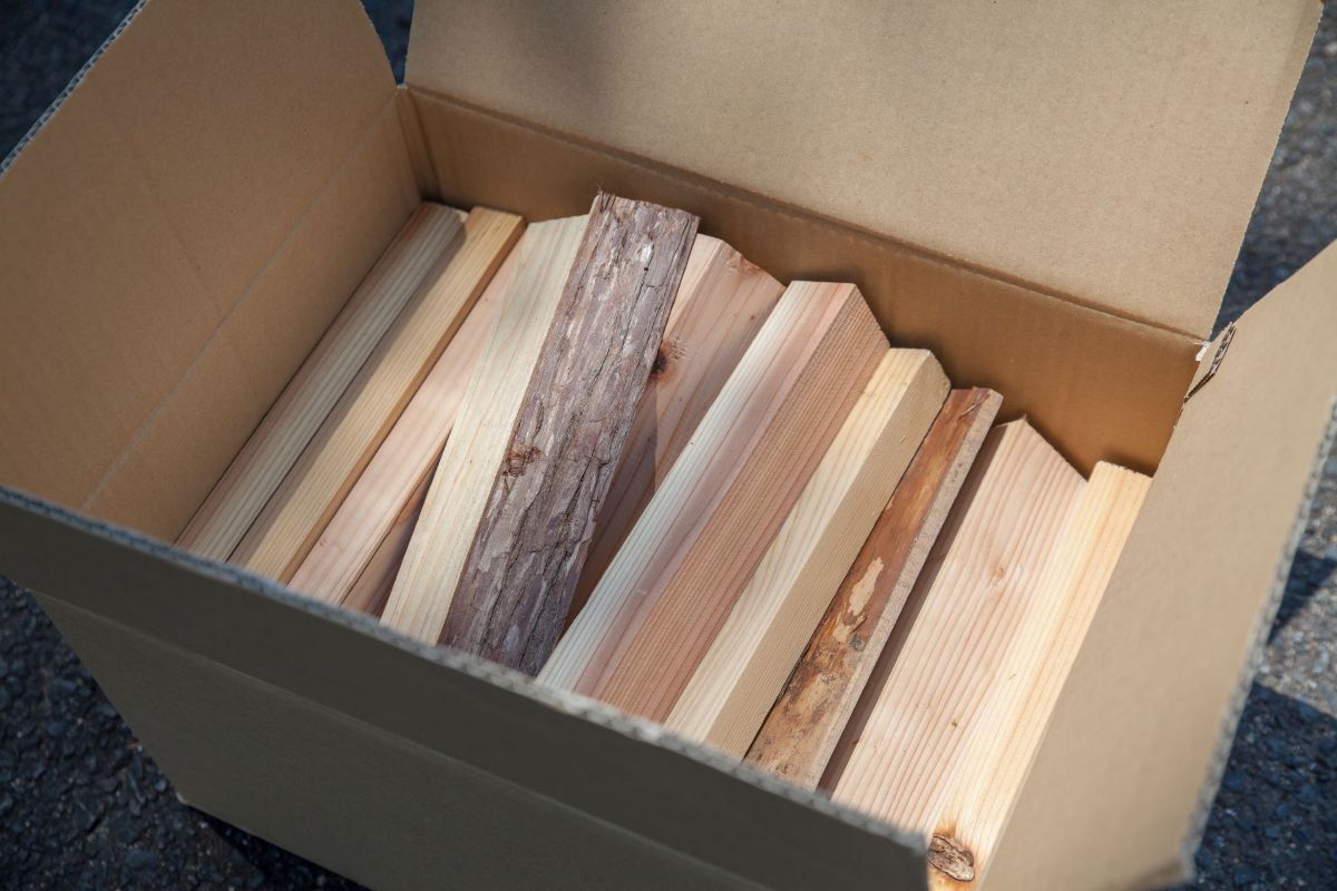 再生の温もり-スギの薪- [夢木香]