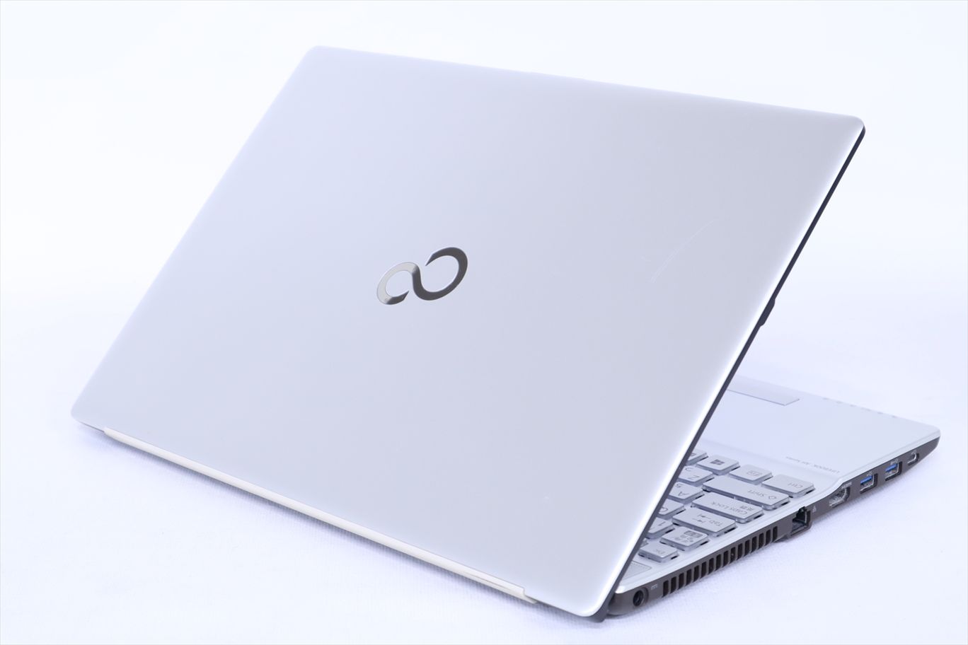 富士通LIFEBOOK 富士通 LIFEBOOK AH53/E3 Core i7-1165G7 2.8GHz 4GB 