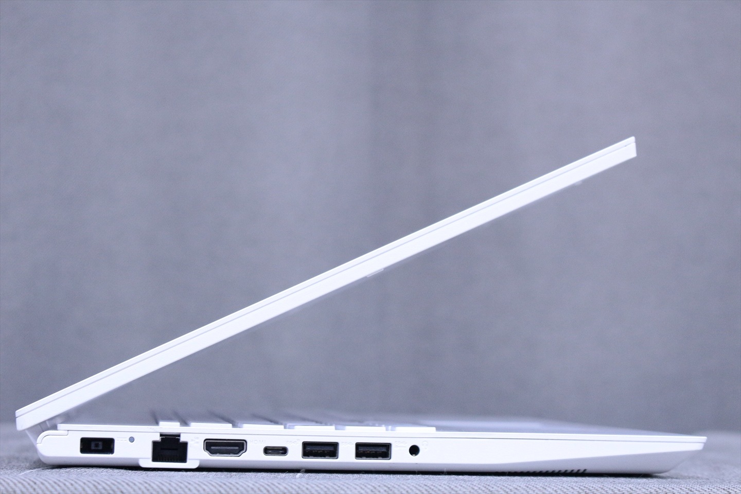 バッテリー〇動作良好◎東芝13.3薄型ノートPC SSD搭載 オフィス付！ Corei7✨Win11✨快適SSD✨東芝ゴールド カメラ付ノートパソコン薄型