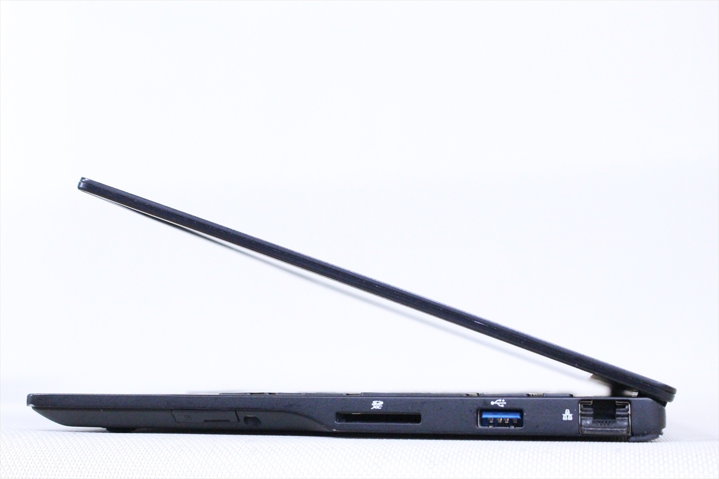 富士通 2023年軽量快速モデル 12世代Corei5 LIFEBOOK U9312/K LTE i5