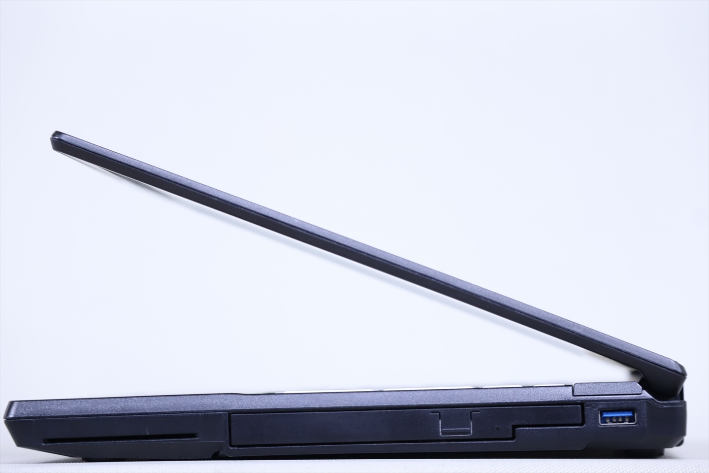 富士通 良好品 2023年モデル 13世代Corei5 LIFEBOOK A7513/N i5-1350P