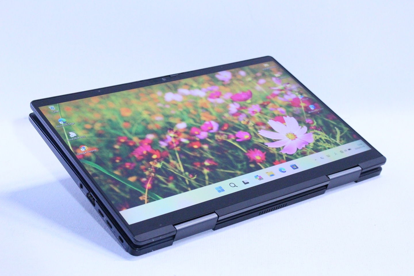 ダイナブック 東芝 バッテリー良 2022年快速2in1モデル dynabook V83 ダイナブック 東芝 バッテリー良 2022年快速2in1モデル dynabook V83
