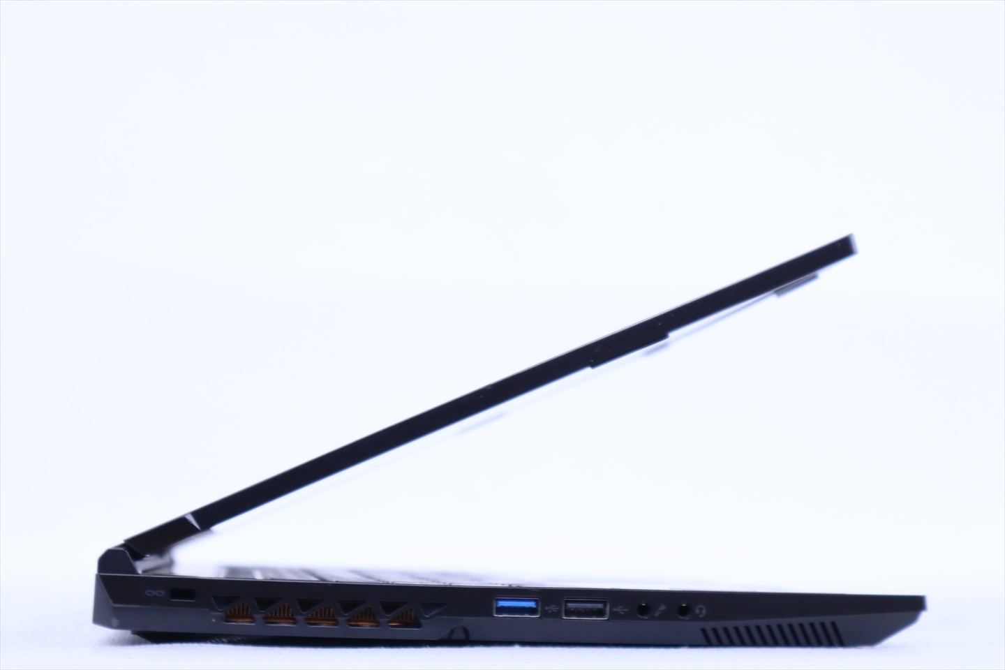 マウスコンピューター 2022年GeForce搭載ライトゲーミングPC 12世代