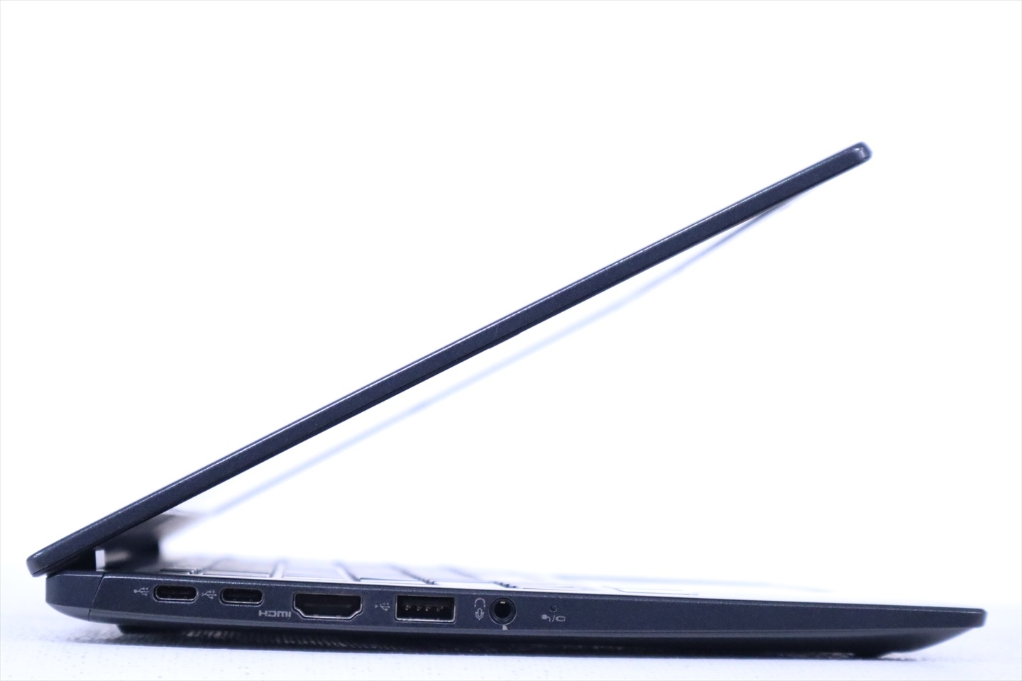 ダイナブック 東芝 2023年薄軽量快速Ryzen5モデル dynabook GA83/XW