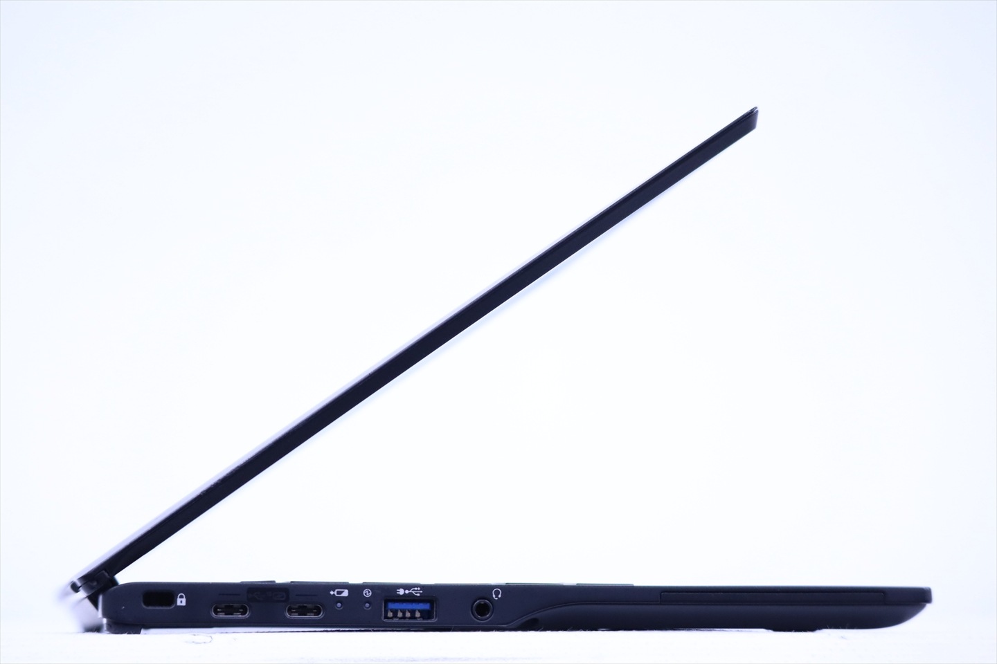富士通 2024年軽量モデル 13世代Corei5 LIFEBOOK U9313/N WUXGA