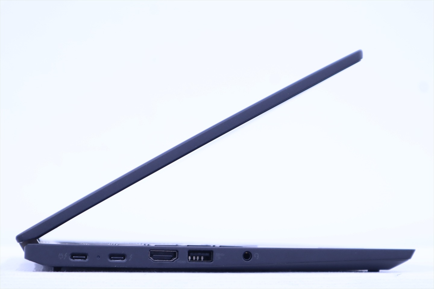 レノボ 良好品 2023年WUXGA液晶快速モデル 12世代Corei5 ThinkPad X13