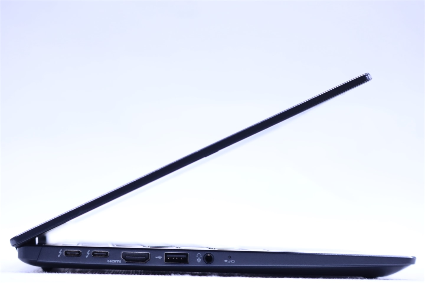 即配 良品 バッテリー良 2023年パワフル32Gモデル 12世代Corei7