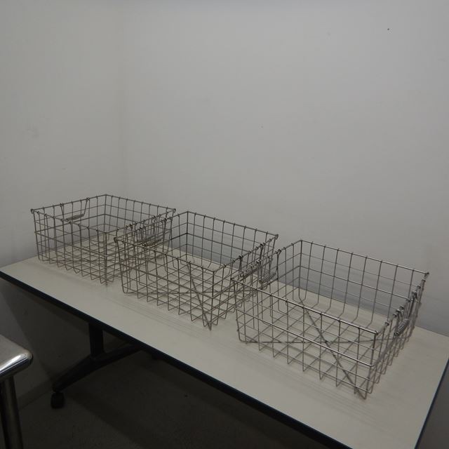 給食用 食器カゴ 中古 6個入り 多少変形あり 若干サイズ違いあり ※画像