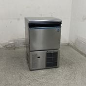 ホシザキ　製氷機　IM-25L  単相100V ホシザキ株式会社 自然冷媒製氷機 キューブアイスメーカーIM-25M
