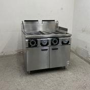 値下げ】【中古】 A06042 ゆで麺機 角槽型 マルゼン MRY-C04 2020年製