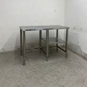 ����š� A09263 ����� ��ưê��   ���ƥ�쥹 ��ȥơ��֥� W1200 x D600 �� H850 mm���ڶ�̳�ѡۡڿ�˼�ѡۡڼ־��Ϥ����ϱĶȽ�ߤ��