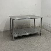 直接引取　千葉県鴨川　ステンレス作業台 大きめ　作業台　厨房　業務用 中古】 A08234 作業台引出し付 ステンレス 作業テーブル W1200 x D600